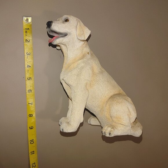 Vintage Yellow Labrador Dog Figurine 9 inches Painted Resin Collectible Statue - Picture 3 of 8